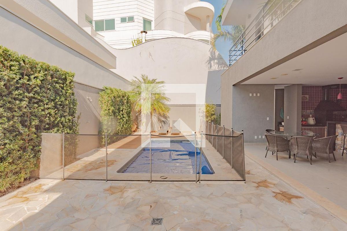 Casa à Venda - Swiss Park, 3 Quartos,  320 m2 em , Campinas - sp | SoloBR