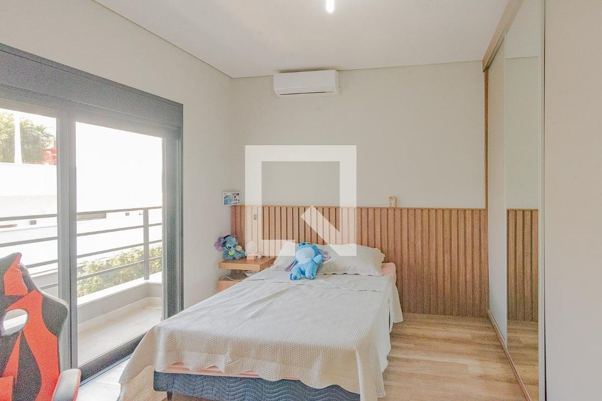 Casa à Venda - Swiss Park, 3 Quartos,  320 m2 em , Campinas - sp | SoloBR