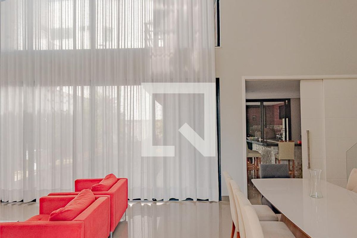 Casa à Venda - Swiss Park, 3 Quartos,  320 m2 em , Campinas - sp | SoloBR