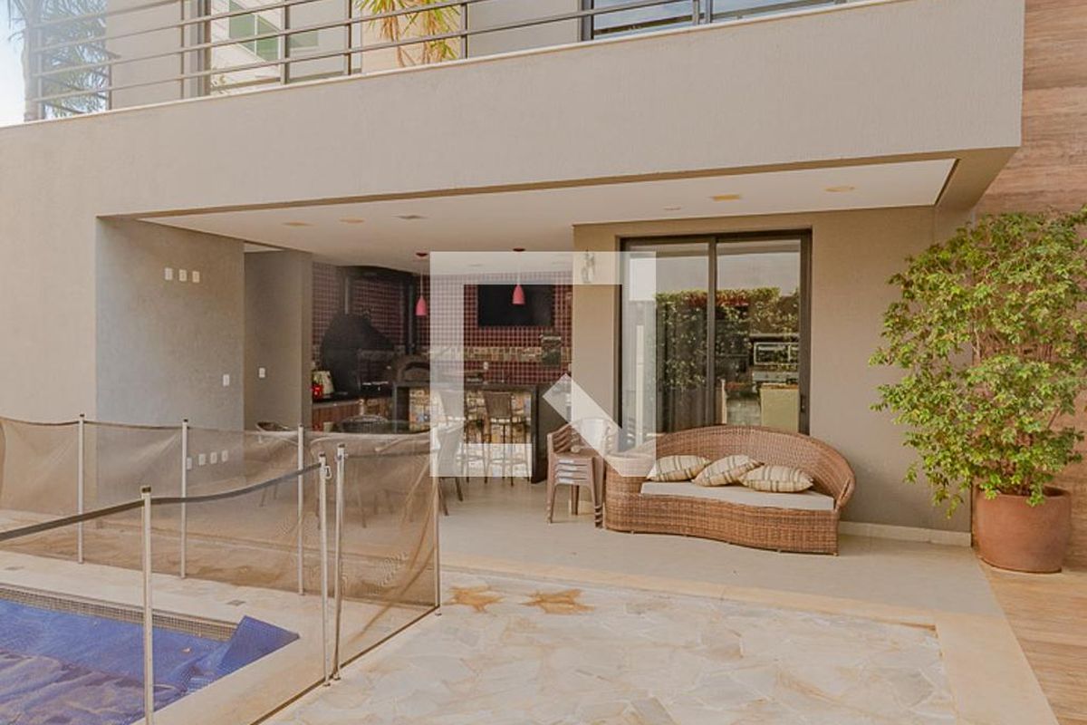 Casa à Venda - Swiss Park, 3 Quartos,  320 m2 em , Campinas - sp | SoloBR