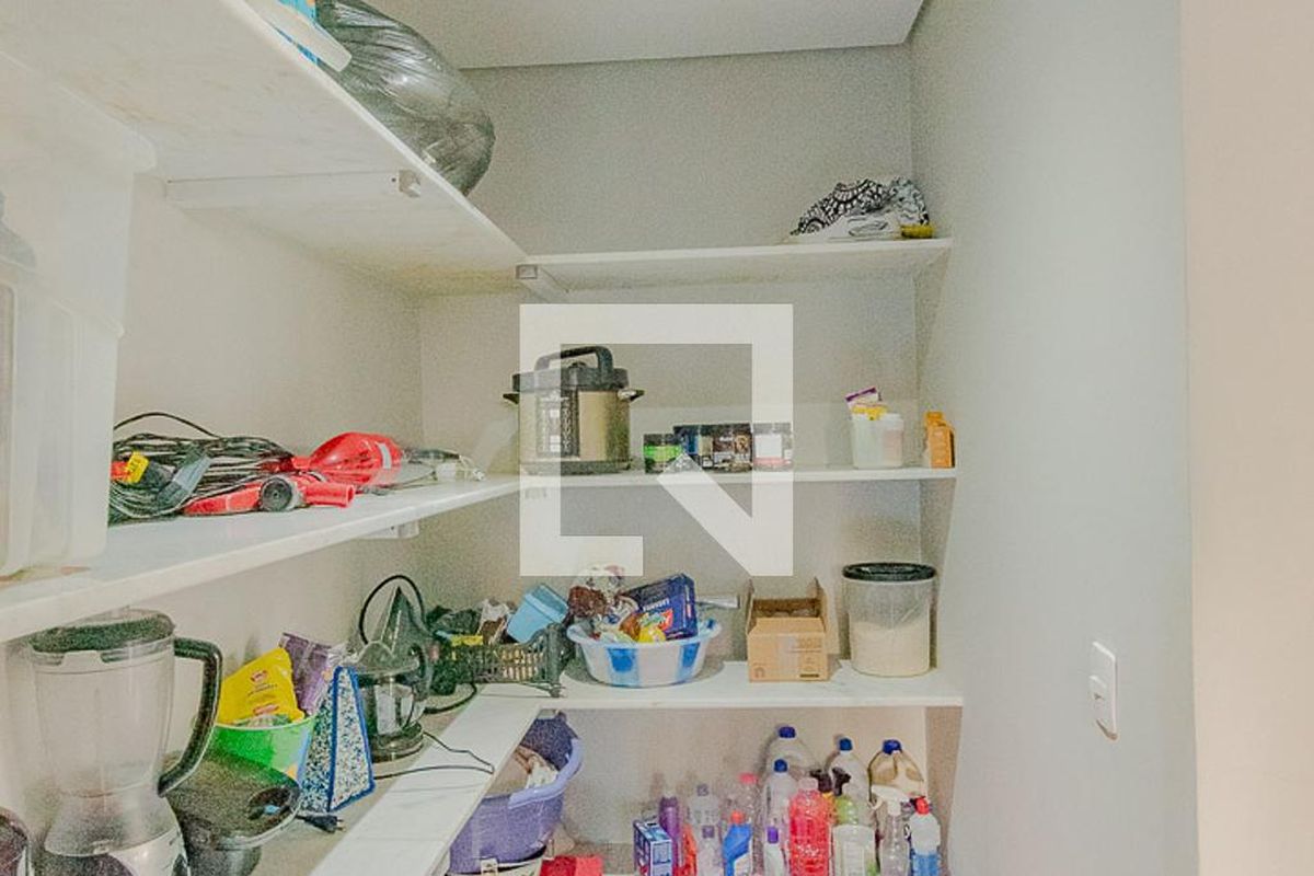 Casa à Venda - Swiss Park, 3 Quartos,  320 m2 em , Campinas - sp | SoloBR