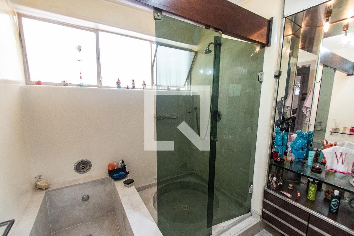 Casa, 3 quartos, 250 m² - Foto 35