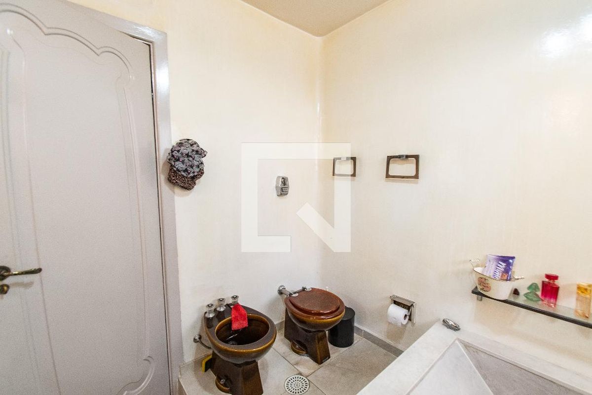 Casa, 3 quartos, 250 m² - Foto 39