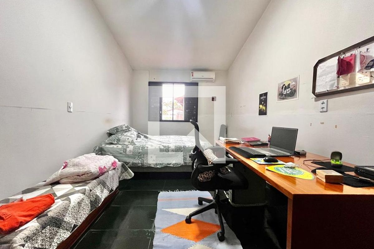 Casa à Venda - Nova Campinas, 4 Quartos,  264 m2 em , Campinas - sp | SoloBR