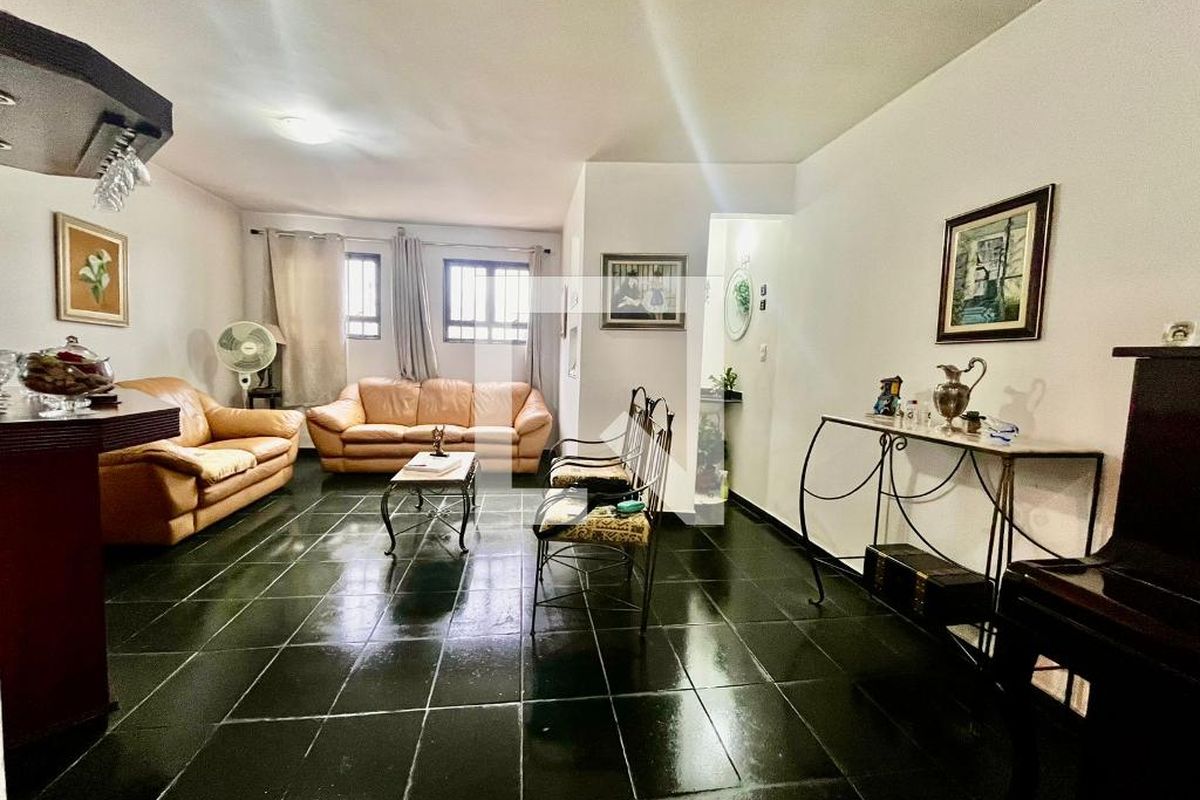Casa à Venda - Nova Campinas, 4 Quartos,  264 m2 em , Campinas - sp | SoloBR