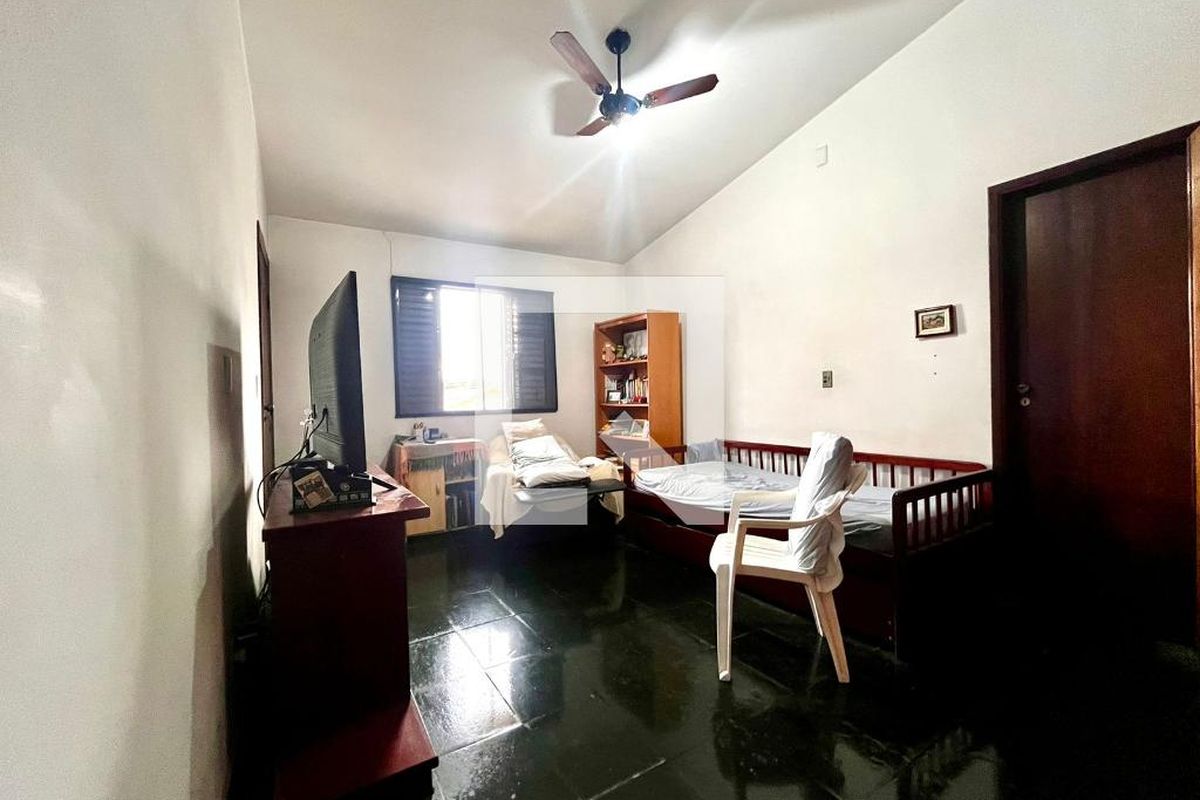 Casa à Venda - Nova Campinas, 4 Quartos,  264 m2 em , Campinas - sp | SoloBR