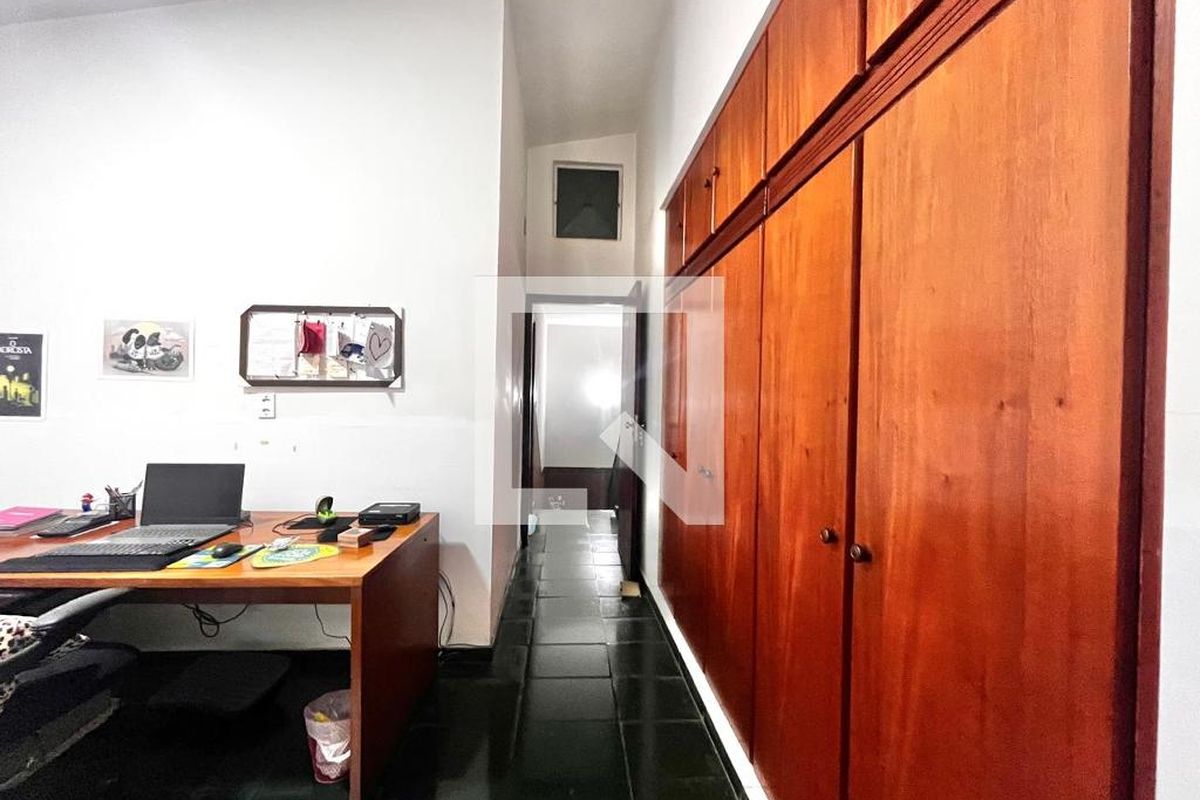 Casa à Venda - Nova Campinas, 4 Quartos,  264 m2 em , Campinas - sp | SoloBR