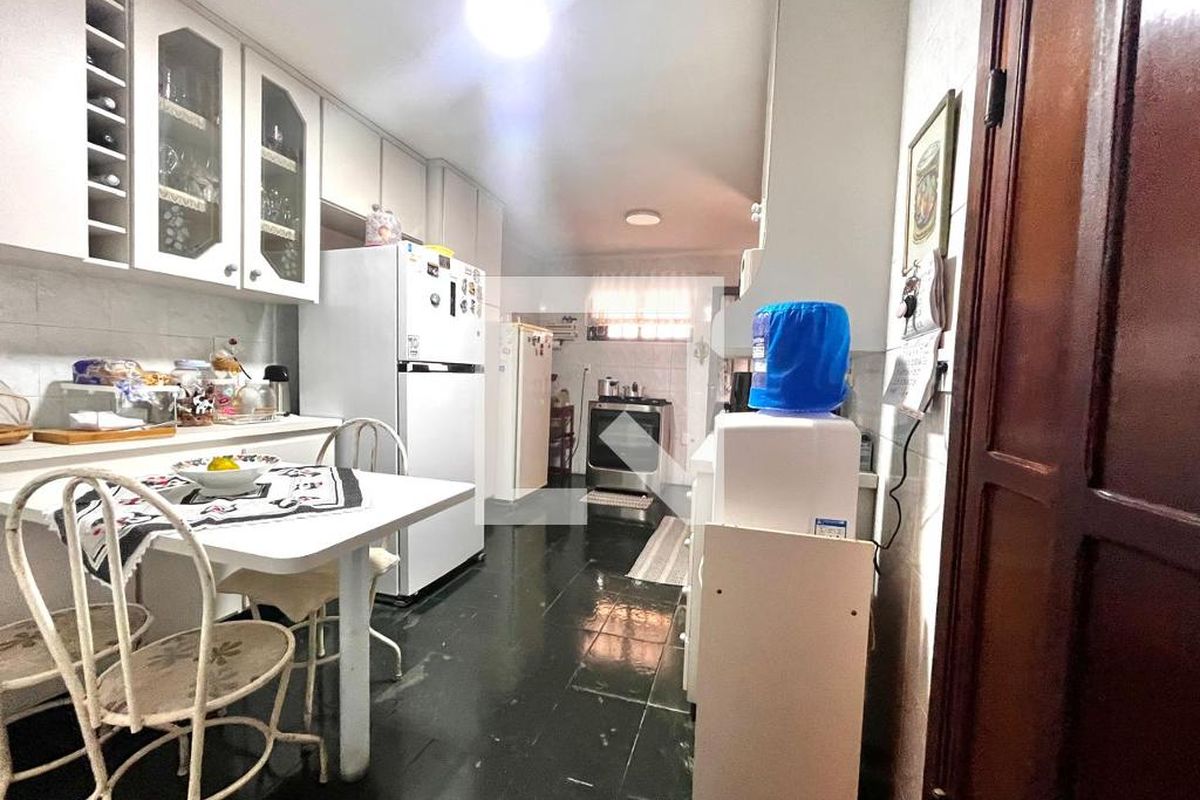 Casa à Venda - Nova Campinas, 4 Quartos,  264 m2 em , Campinas - sp | SoloBR