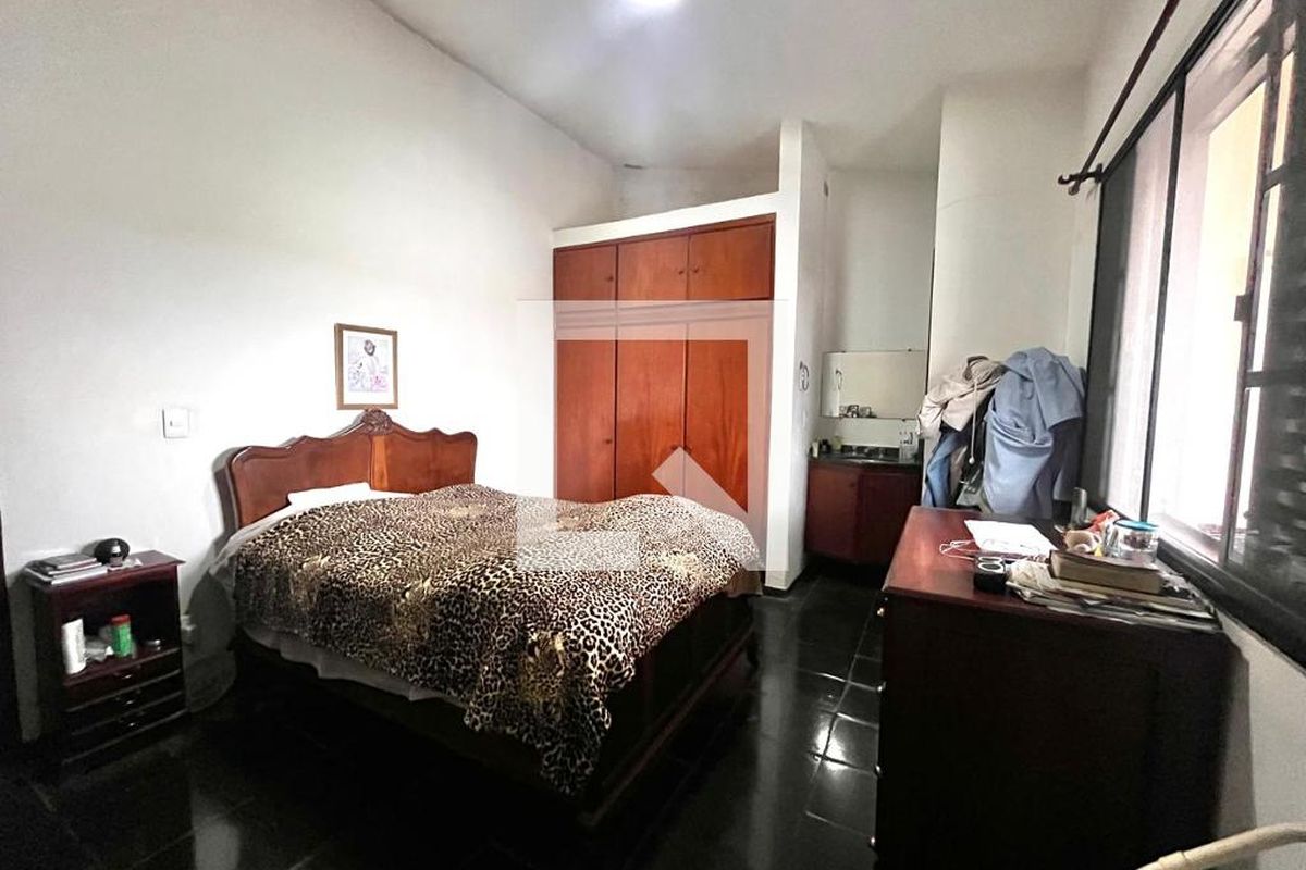 Casa à Venda - Nova Campinas, 4 Quartos,  264 m2 em , Campinas - sp | SoloBR
