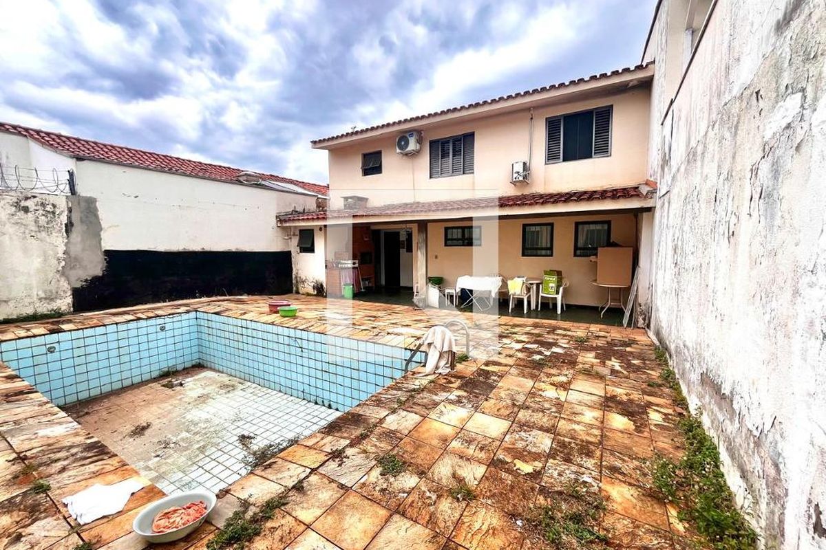 Casa à Venda - Nova Campinas, 4 Quartos,  264 m2 em , Campinas - sp | SoloBR