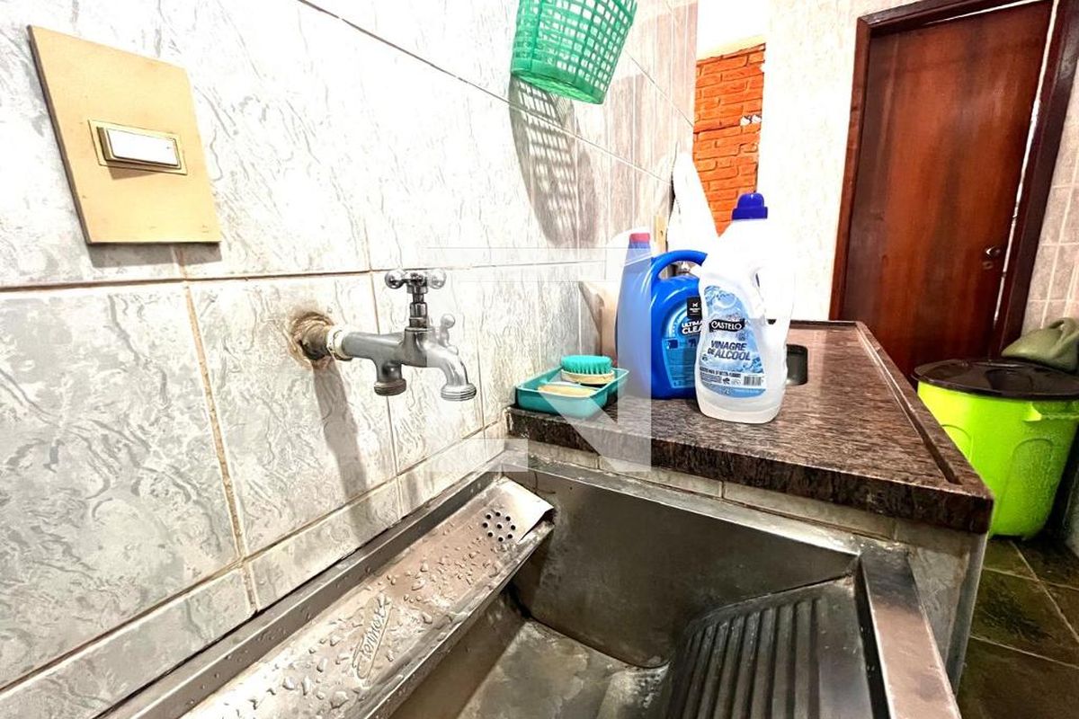 Casa à Venda - Nova Campinas, 4 Quartos,  264 m2 em , Campinas - sp | SoloBR