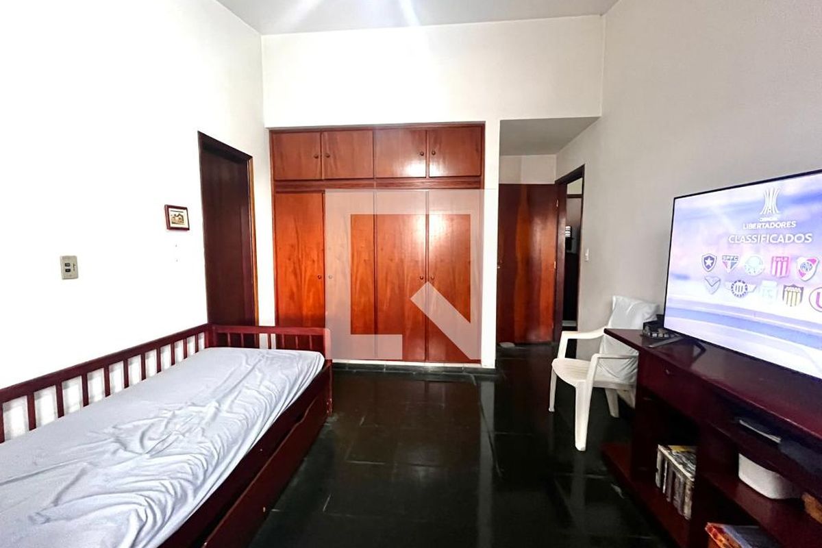 Casa à Venda - Nova Campinas, 4 Quartos,  264 m2 em , Campinas - sp | SoloBR