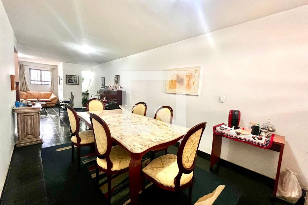 Casa à Venda - Nova Campinas, 4 Quartos,  264 m2 em , Campinas - sp | SoloBR