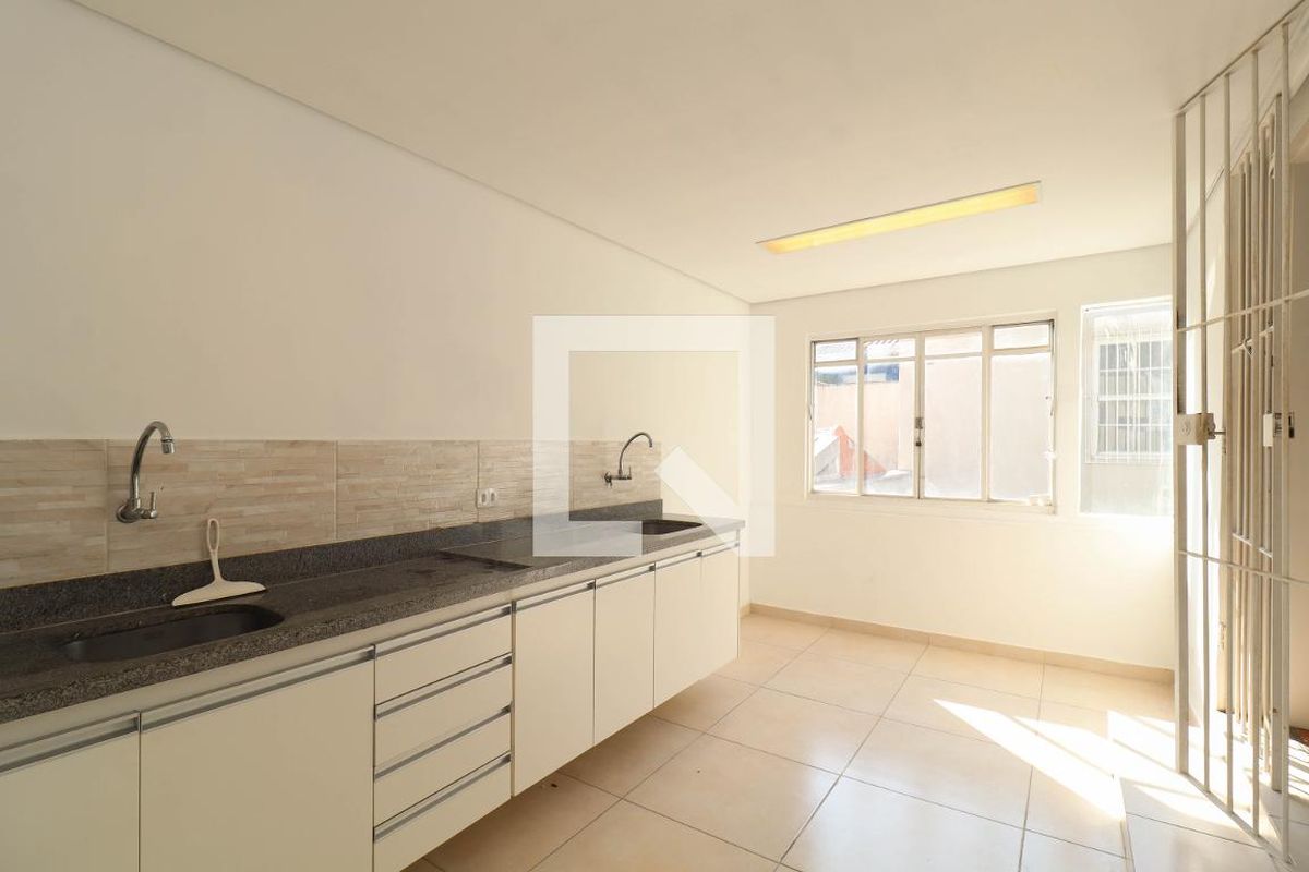 Casa, 4 quartos, 210 m² - Foto 47