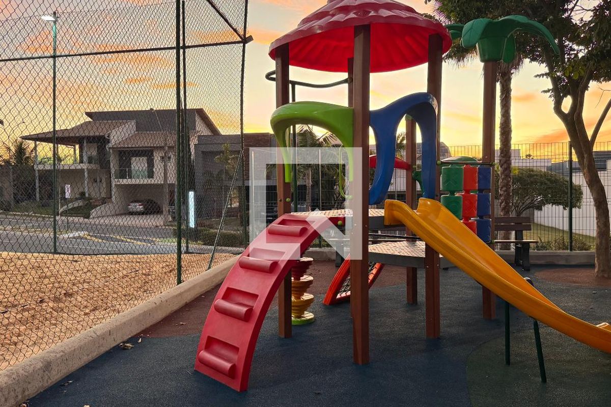 Casa à Venda - Swiss Park, 3 Quartos,  207 m2 em , Campinas - sp | SoloBR