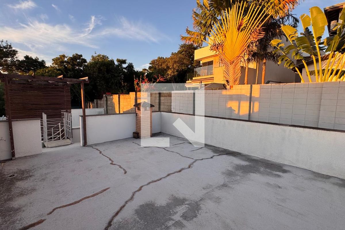 Casa à Venda - Swiss Park, 3 Quartos,  207 m2 em , Campinas - sp | SoloBR