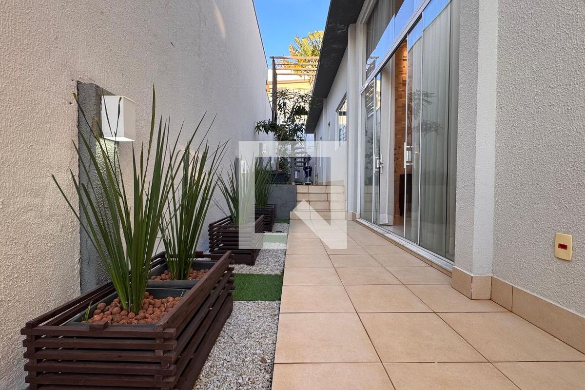 Casa à Venda - Swiss Park, 3 Quartos,  207 m2 em , Campinas - sp | SoloBR