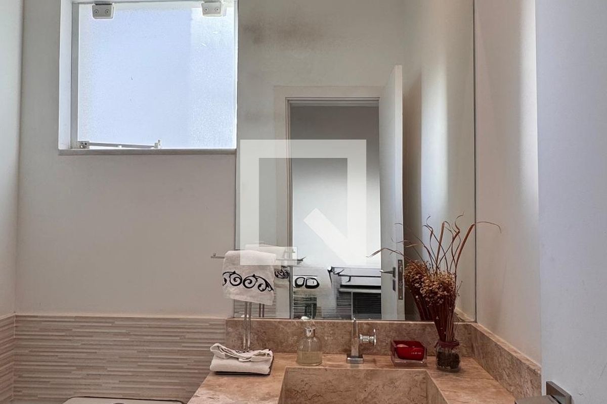 Casa à Venda - Swiss Park, 3 Quartos,  207 m2 em , Campinas - sp | SoloBR