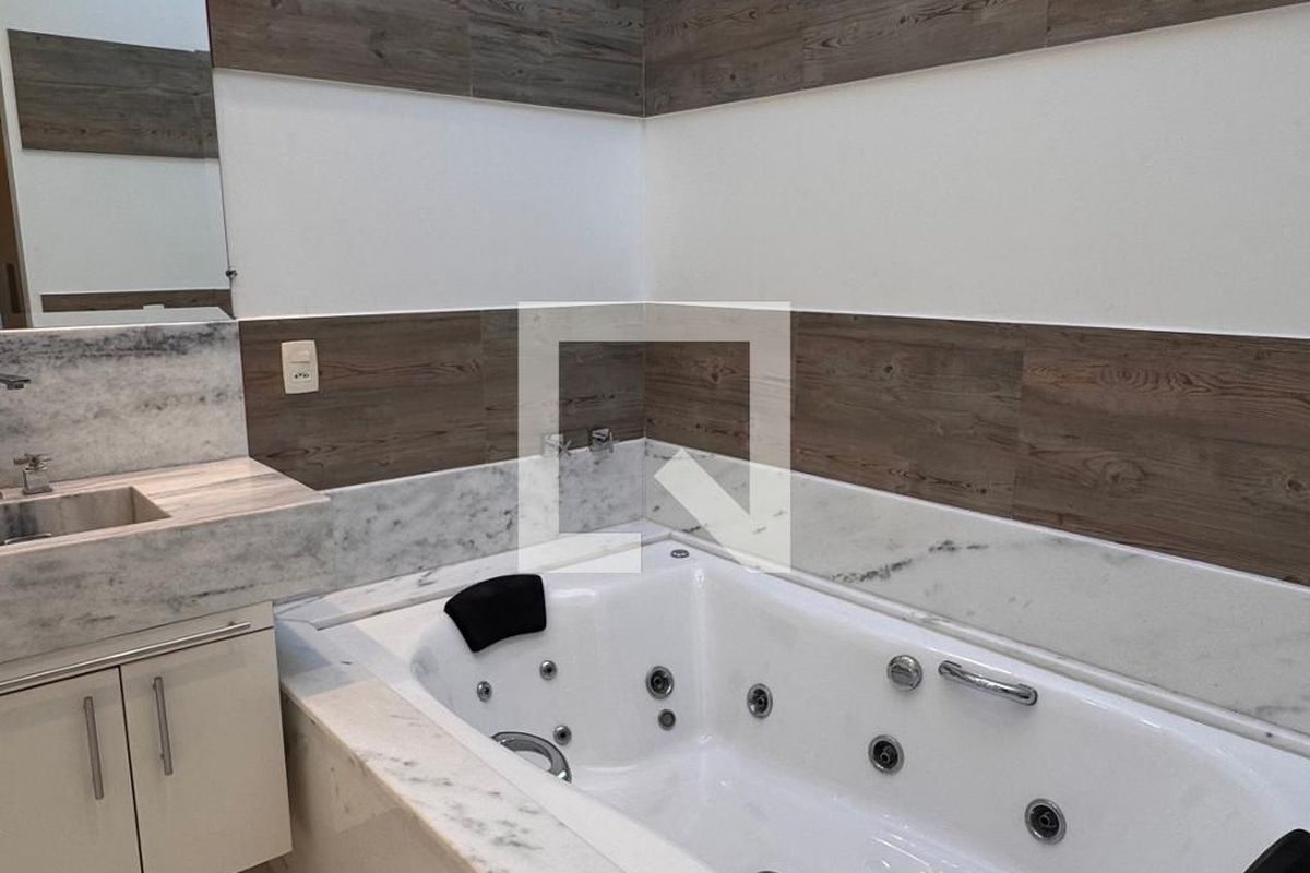 Casa à Venda - Swiss Park, 3 Quartos,  207 m2 em , Campinas - sp | SoloBR