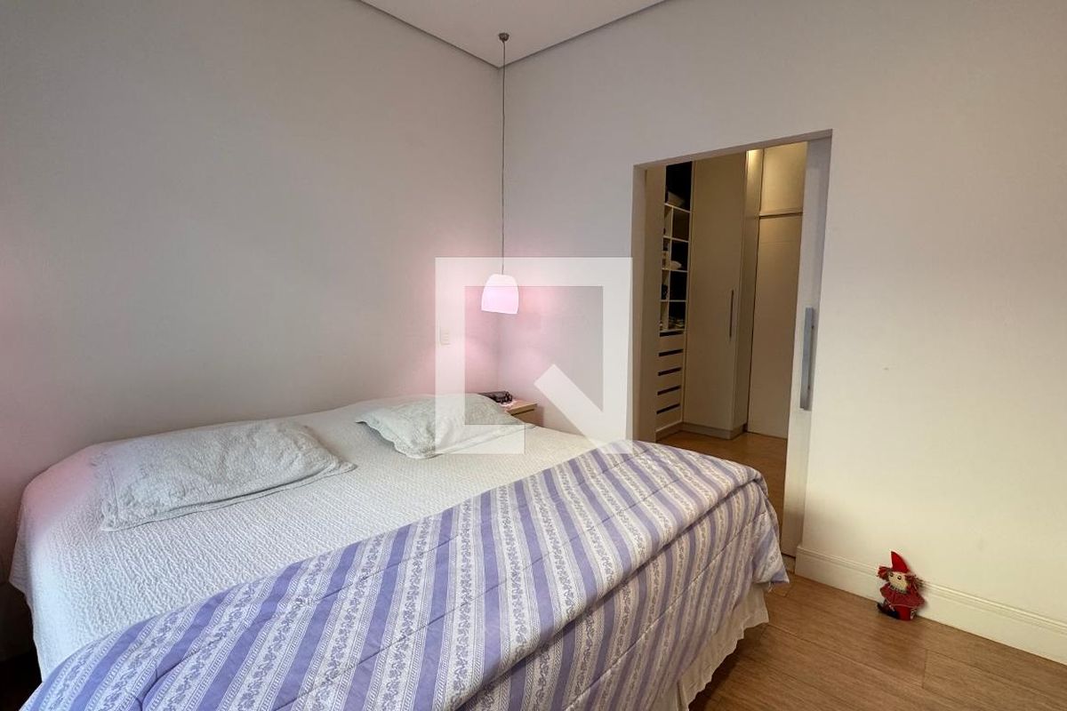 Casa à Venda - Swiss Park, 3 Quartos,  207 m2 em , Campinas - sp | SoloBR
