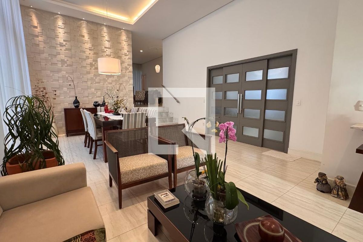Casa à Venda - Swiss Park, 3 Quartos,  207 m2 em , Campinas - sp | SoloBR