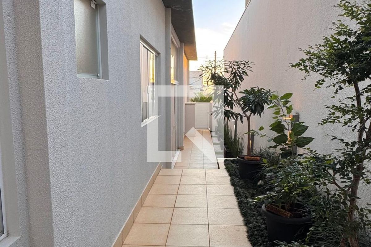 Casa à Venda - Swiss Park, 3 Quartos,  207 m2 em , Campinas - sp | SoloBR