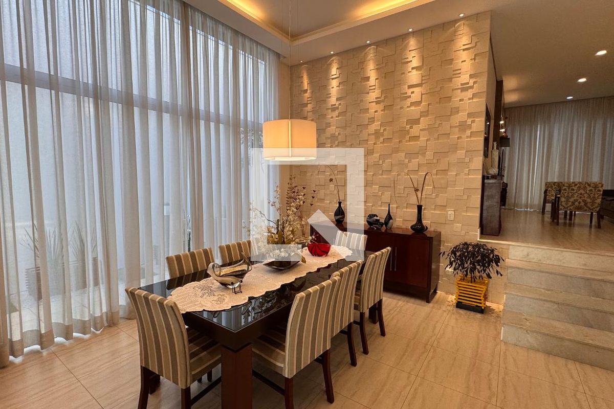 Casa à Venda - Swiss Park, 3 Quartos,  207 m2 em , Campinas - sp | SoloBR