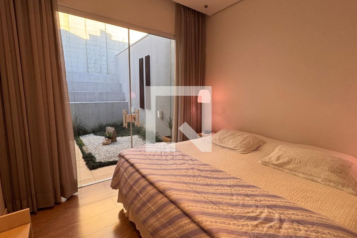 Casa à Venda - Swiss Park, 3 Quartos,  207 m2 em , Campinas - sp | SoloBR