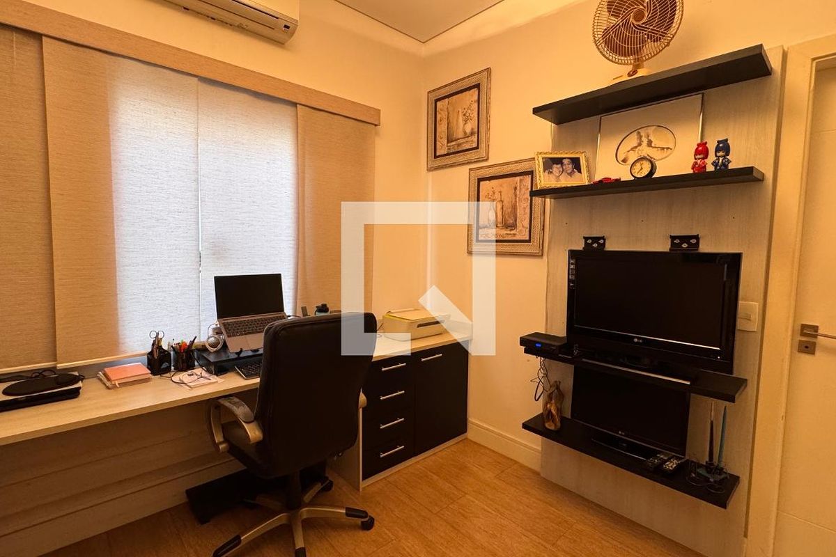 Casa à Venda - Swiss Park, 3 Quartos,  207 m2 em , Campinas - sp | SoloBR