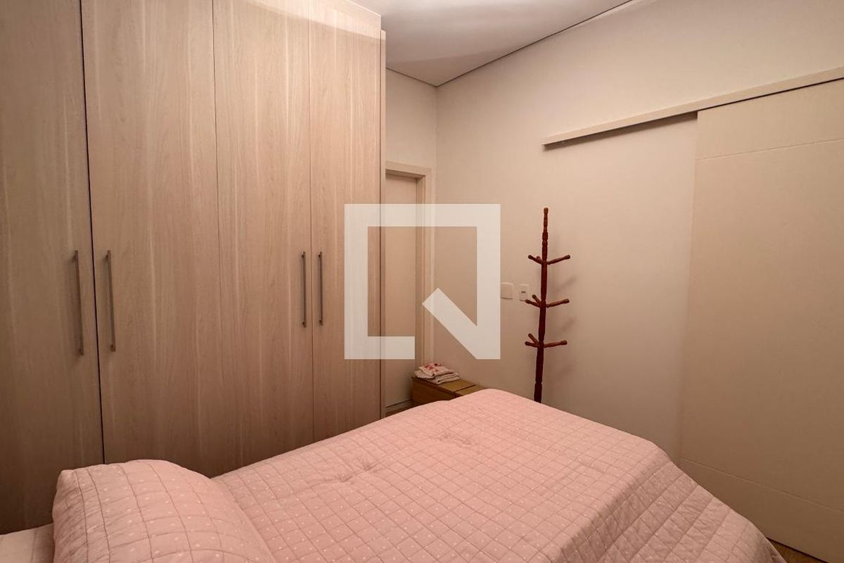 Casa à Venda - Swiss Park, 3 Quartos,  207 m2 em , Campinas - sp | SoloBR