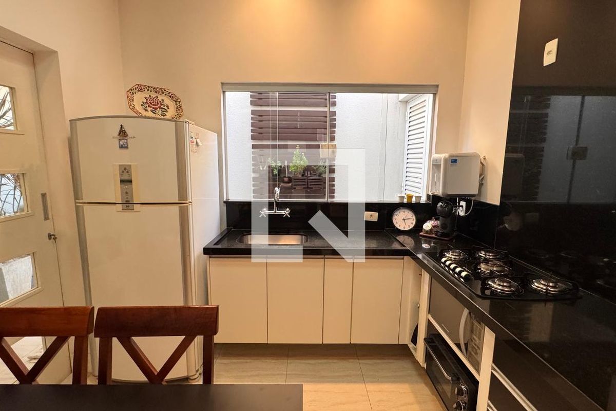 Casa à Venda - Swiss Park, 3 Quartos,  207 m2 em , Campinas - sp | SoloBR