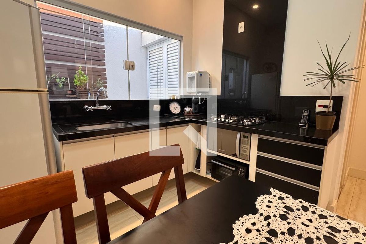 Casa à Venda - Swiss Park, 3 Quartos,  207 m2 em , Campinas - sp | SoloBR