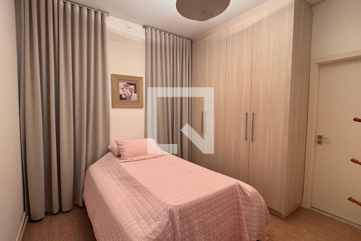 Casa à Venda - Swiss Park, 3 Quartos,  207 m2 em , Campinas - sp | SoloBR