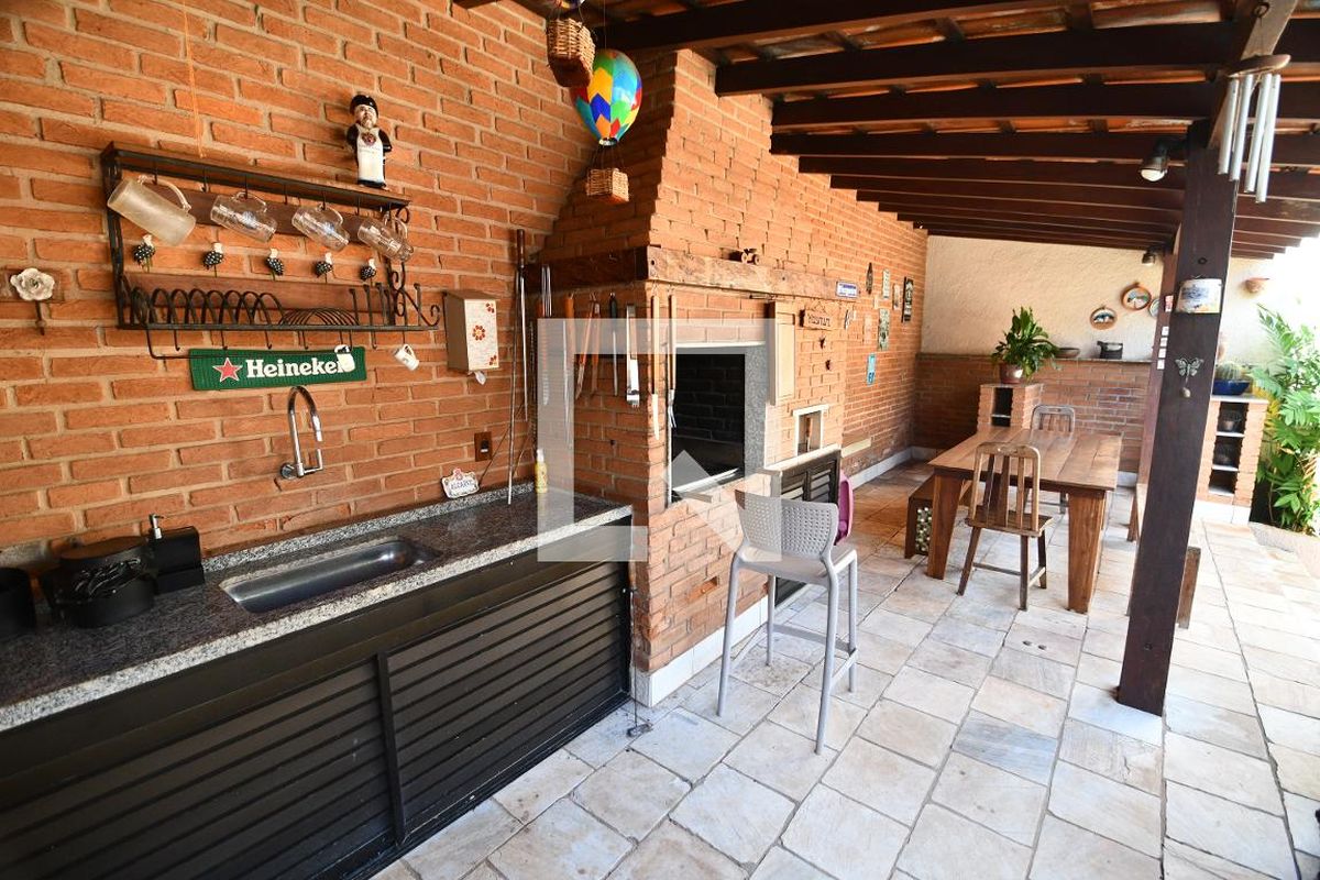 Casa à Venda - Barão Geraldo - Centro, 4 Quartos,  340 m2 em , Campinas - sp | SoloBR