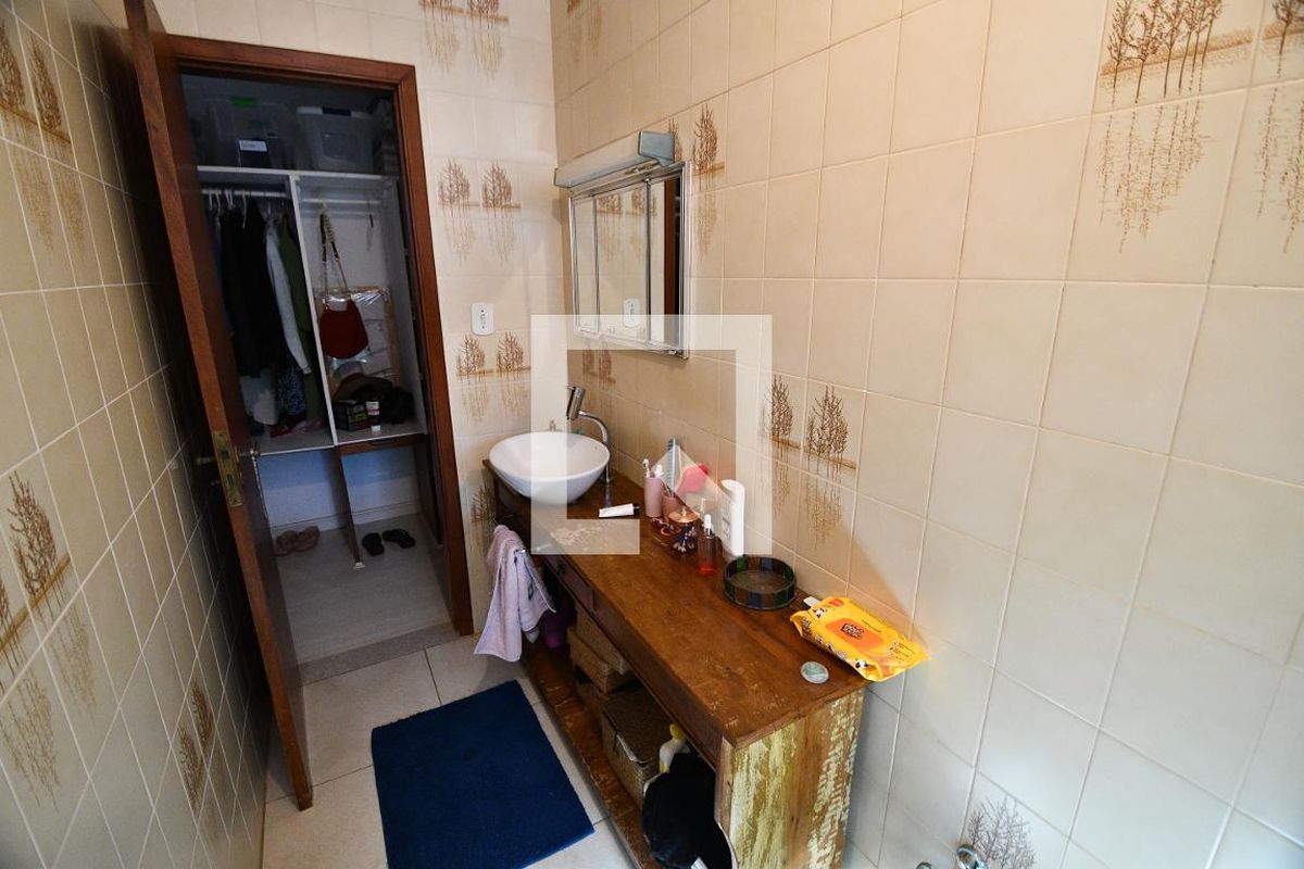 Casa à Venda - Barão Geraldo - Centro, 4 Quartos,  340 m2 em , Campinas - sp | SoloBR