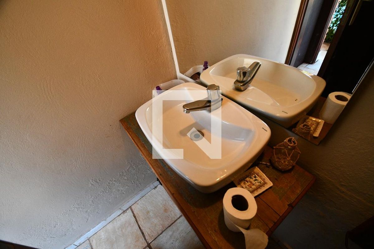 Casa à Venda - Barão Geraldo - Centro, 4 Quartos,  340 m2 em , Campinas - sp | SoloBR
