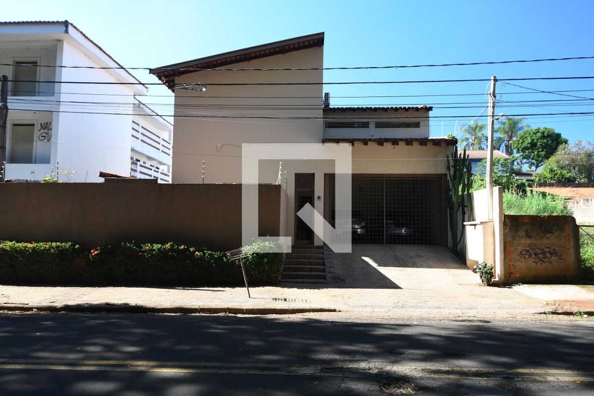 Casa à Venda - Barão Geraldo - Centro, 4 Quartos,  340 m2 em , Campinas - sp | SoloBR