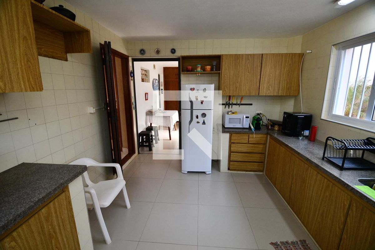 Casa à Venda - Barão Geraldo - Centro, 4 Quartos,  340 m2 em , Campinas - sp | SoloBR