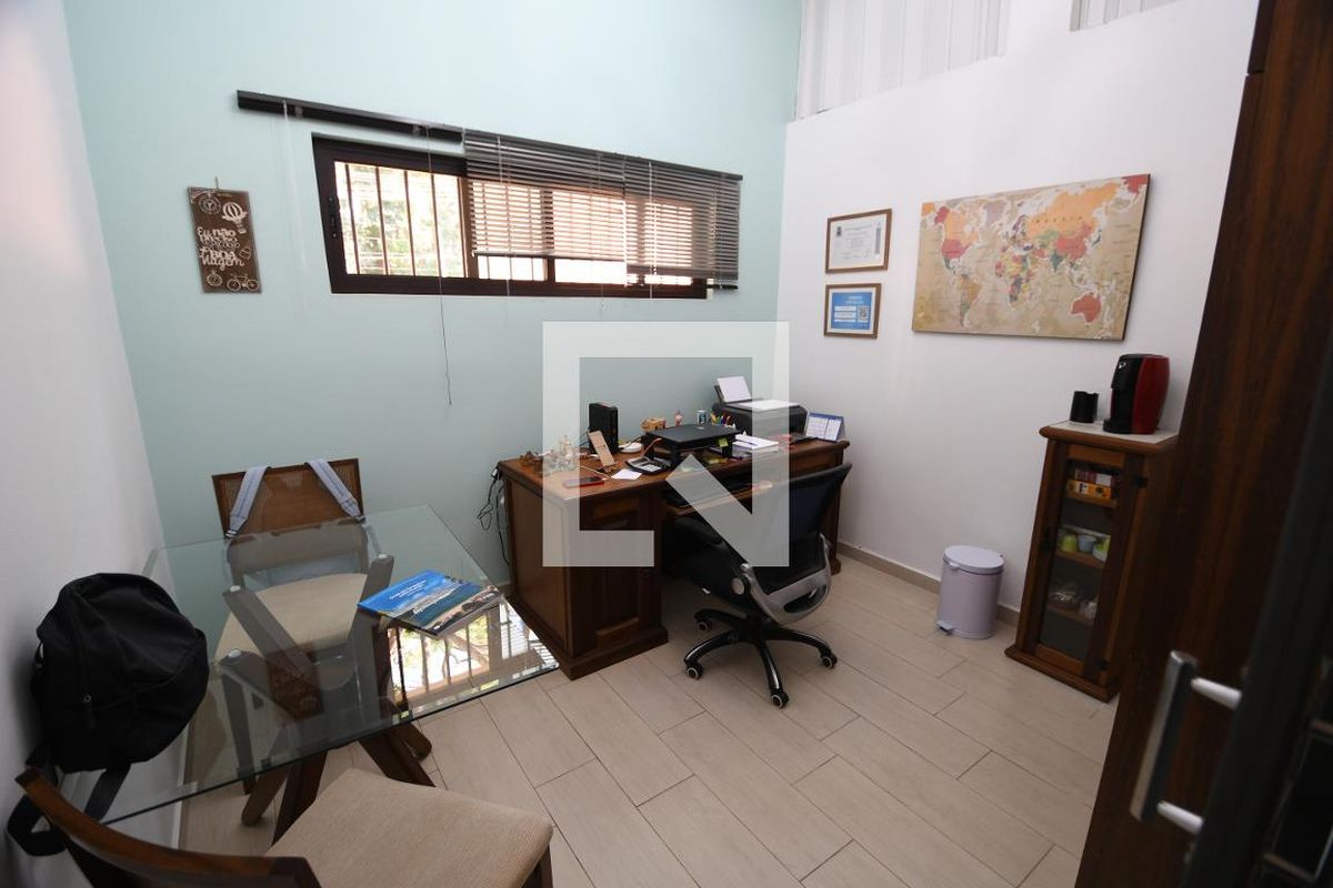 Casa à Venda - Barão Geraldo - Centro, 4 Quartos,  340 m2 em , Campinas - sp | SoloBR