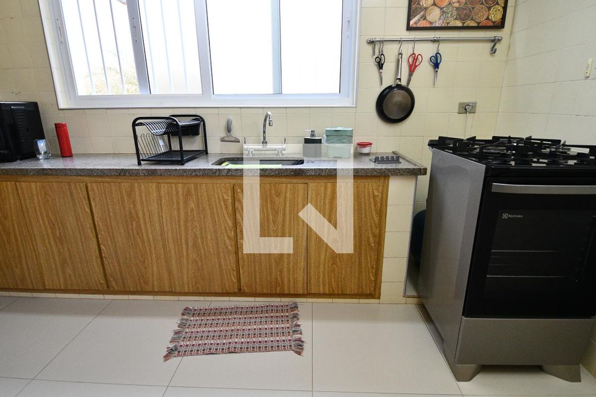 Casa à Venda - Barão Geraldo - Centro, 4 Quartos,  340 m2 em , Campinas - sp | SoloBR