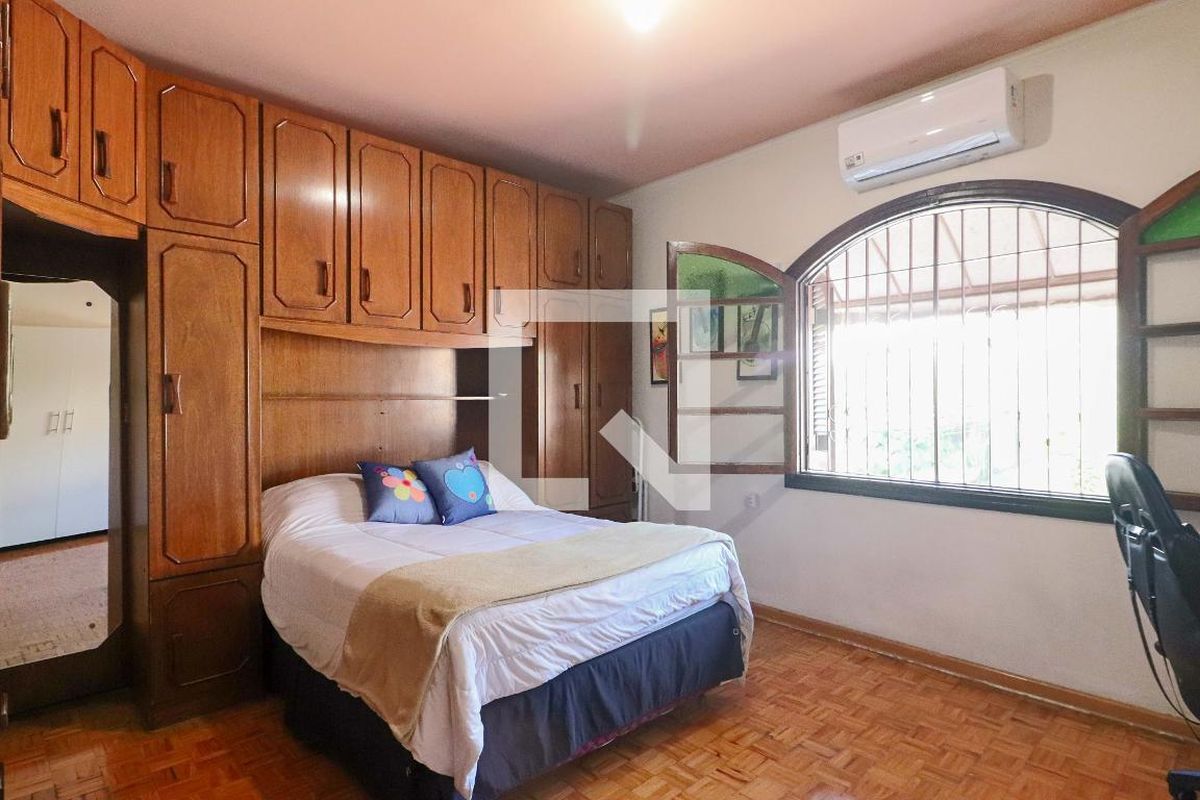 Casa, 5 quartos, 270 m² - Foto 37