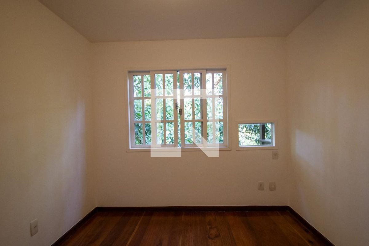 Casa, 4 quartos, 280 m² - Foto 34