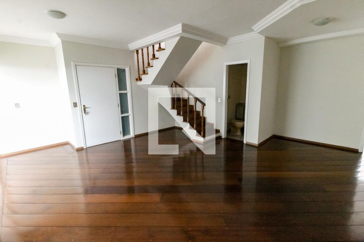 Cobertura, 3 quartos, 246 m² - Foto 2