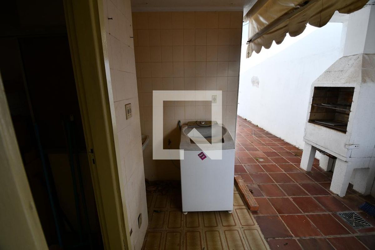 Casa à Venda - Taquaral, 7 Quartos,  390 m2 em , Campinas - sp | SoloBR
