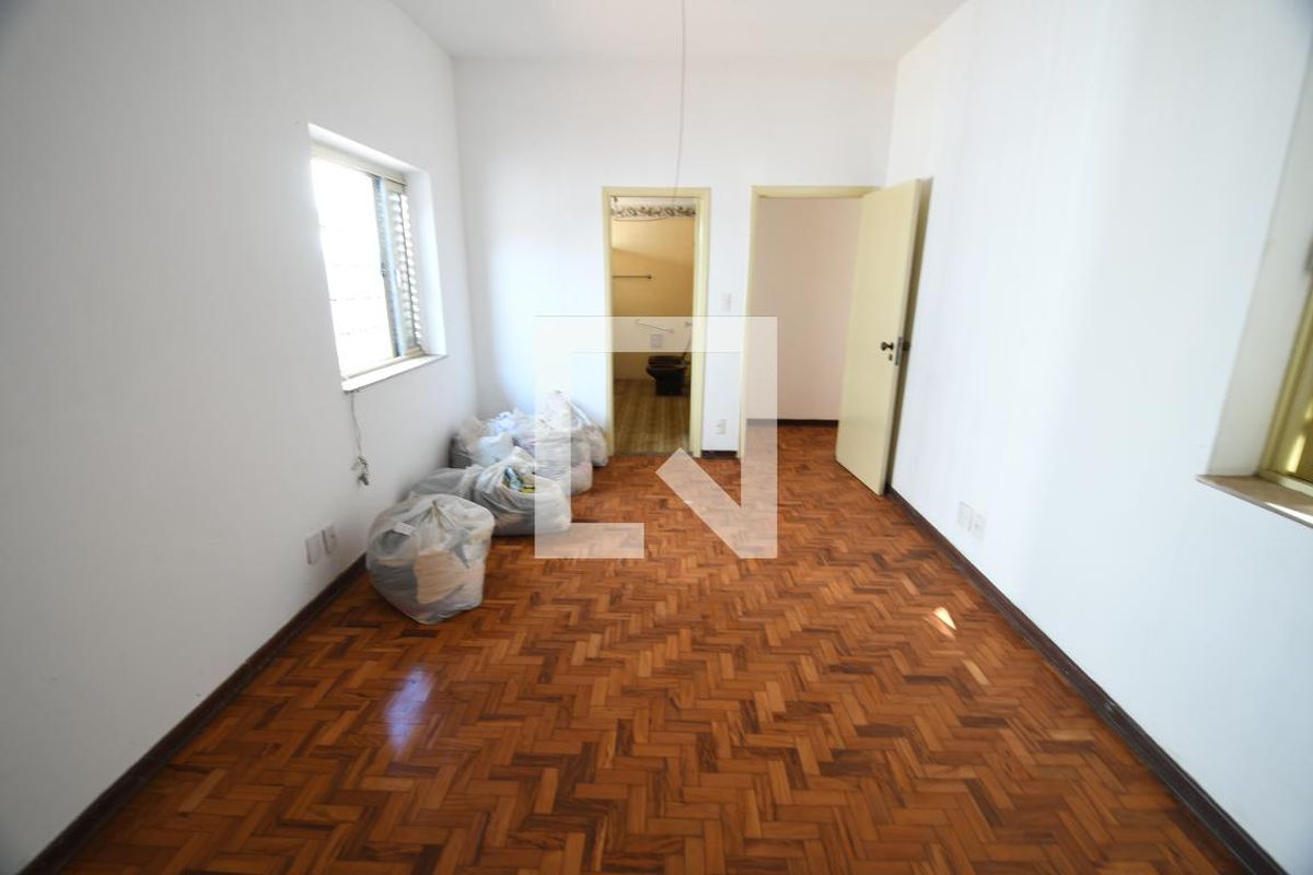 Casa à Venda - Taquaral, 7 Quartos,  390 m2 em , Campinas - sp | SoloBR
