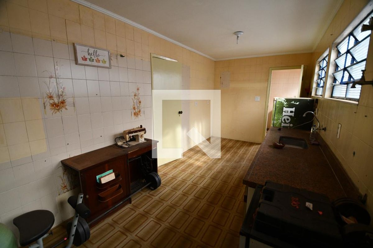 Casa à Venda - Taquaral, 7 Quartos,  390 m2 em , Campinas - sp | SoloBR