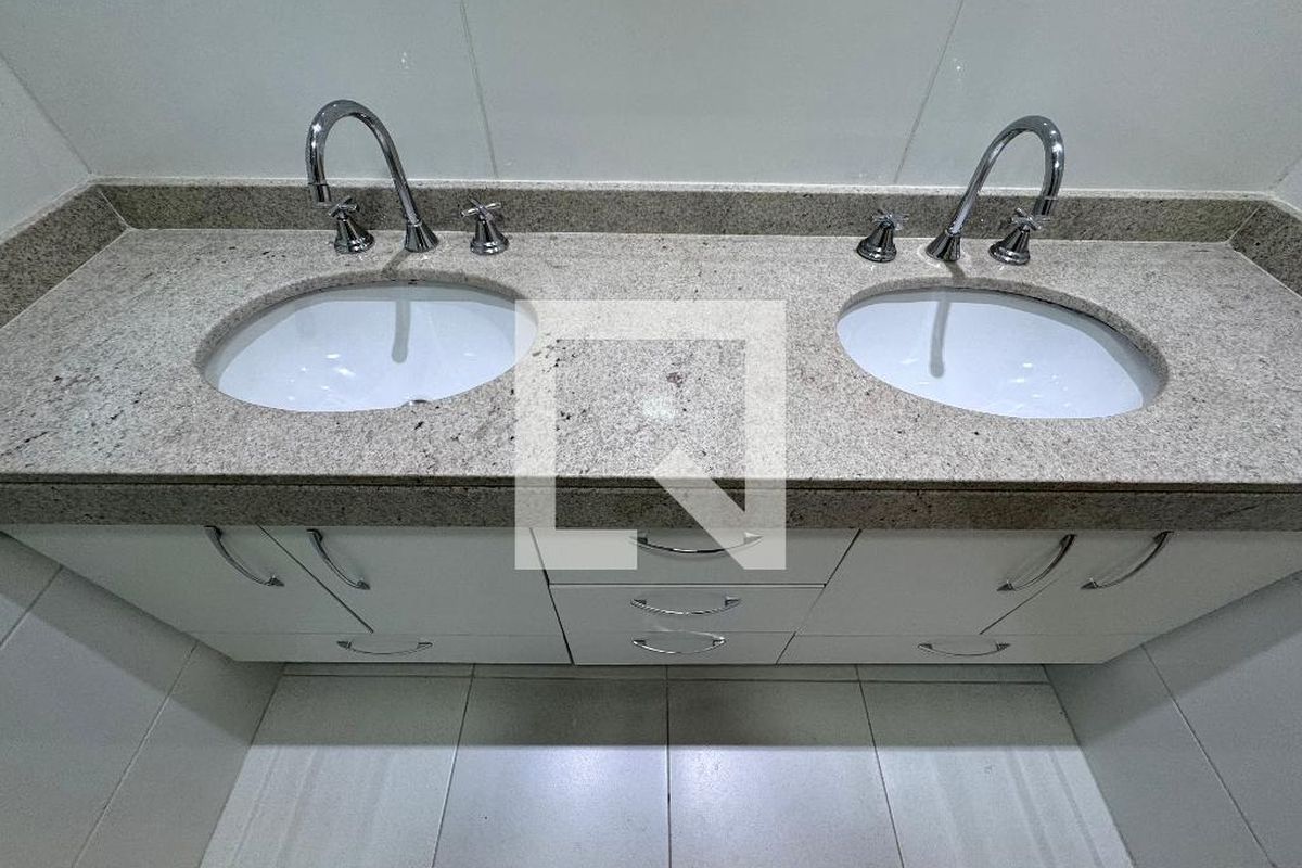 Apartamento, 3 quartos, 180 m² - Foto 32