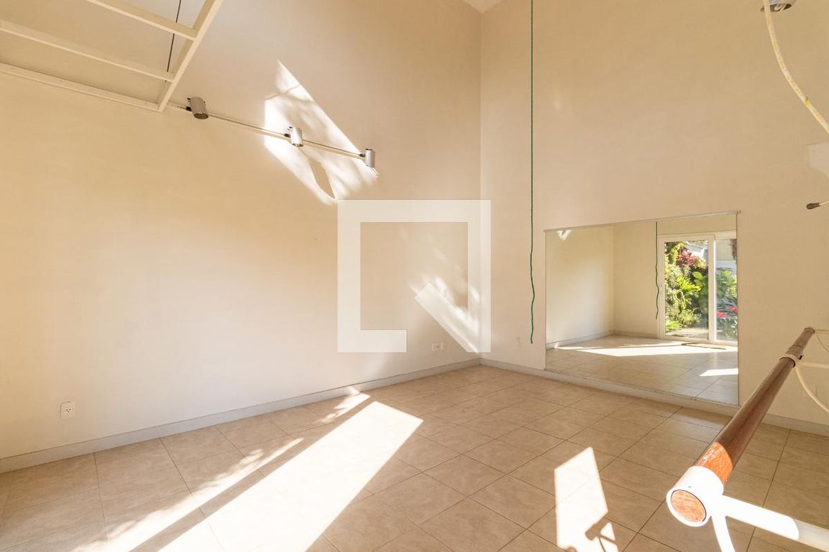 Casa, 2 quartos, 330 m² - Foto 38