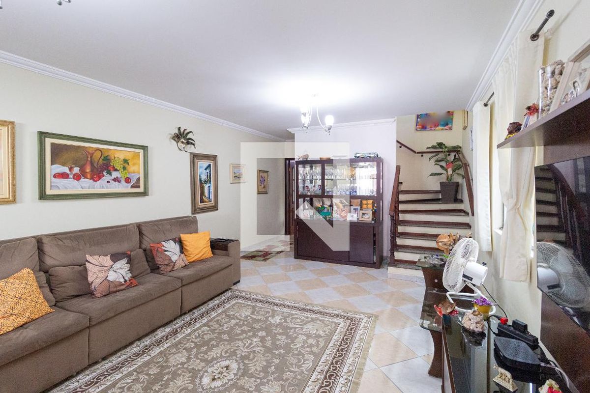 Casa, 4 quartos, 208 m² - Foto 2