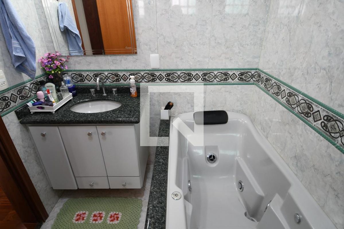 Casa à Venda - Mansões Santo Antônio, 3 Quartos,  260 m2 em , Campinas - sp | SoloBR